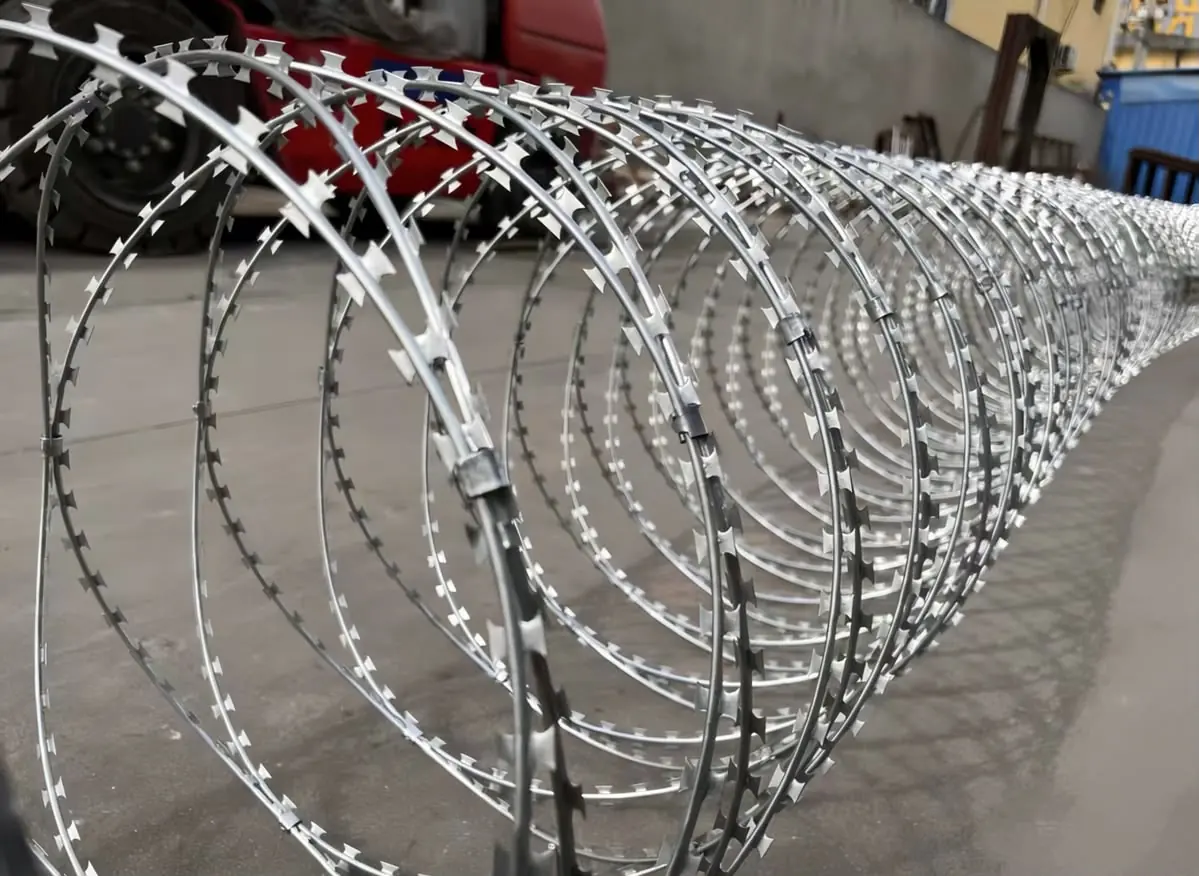 Razor Wire Razor Wire fencing